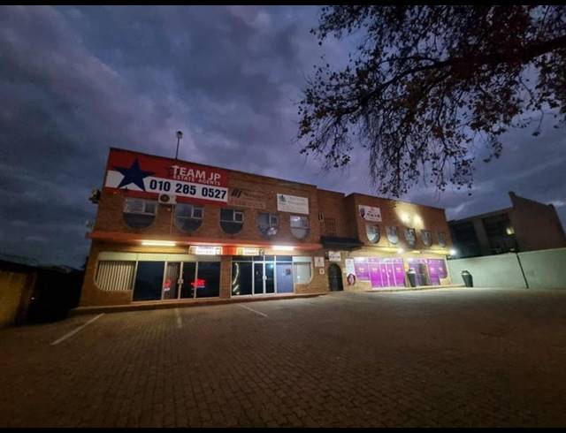 FARM FOR SALE IN KEMPTON PARK CENTRAL